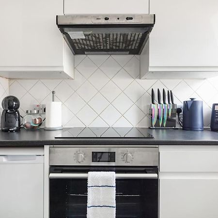 Bright N' Charming Air Conditioned Two Bed In Heart Of London Exterior photo
